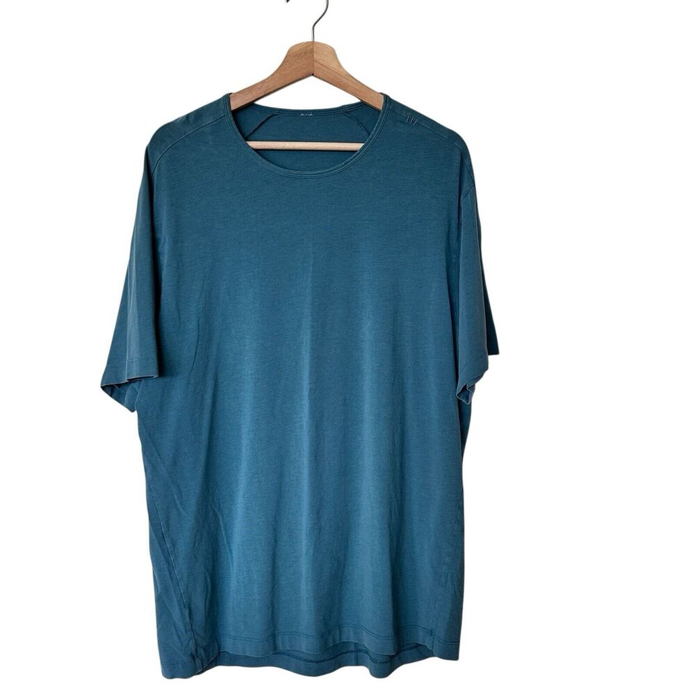 Lululemon Shirt Men's Vent Tech Athletic Performance Top L
